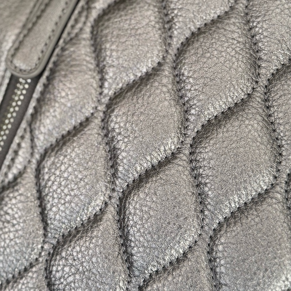 Vera Bradley Metallic Silver Quilted Leather Crossbody Shoulder Bag Purse - Picture 5 of 13